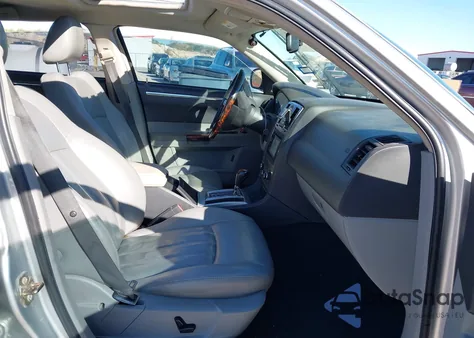 2006 Chrysler 300C from USA, damaged, VIN 2C3KA63HX6H396635